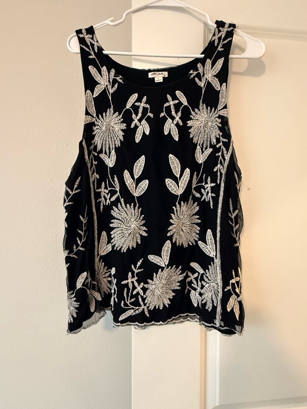 Ultra Pink Black Sleeveless Camisole with White Floral Embroidery